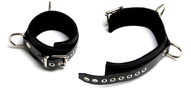 Hunteress - BAC30 Black Padded Ankle Cuffs