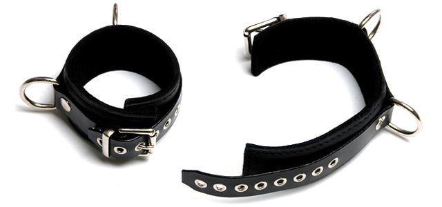 BAC30 Black Padded Ankle Cuffs